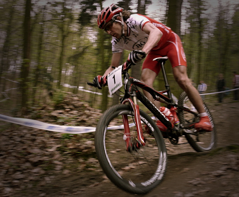 Marek_Galinski_in_action