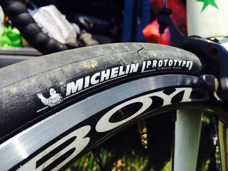 click to enlarge Michelin_700x25_prototipo_foto1