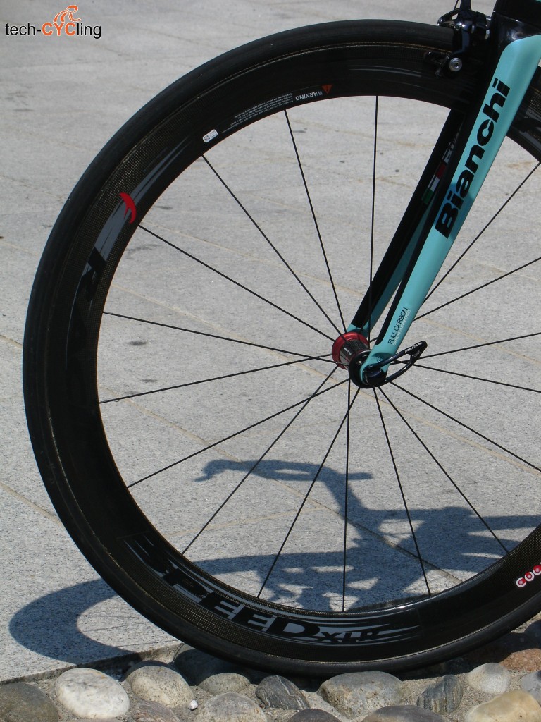 Bianchi_Infinito_CV_front_wheel