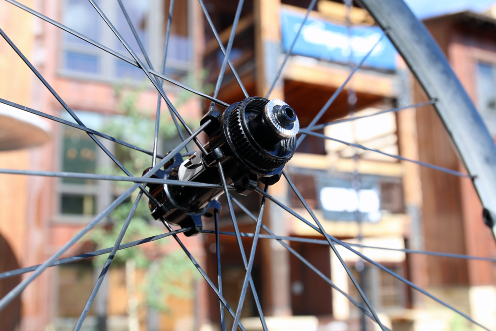 click to enlarge Reynolds_Black_Label_Aero_Wheels_foto3