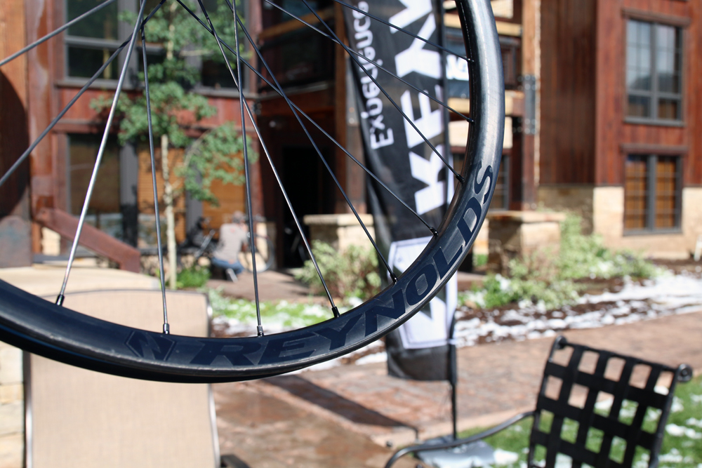 click to enlarge Reynolds_Black_Label_Aero_Wheels_foto4