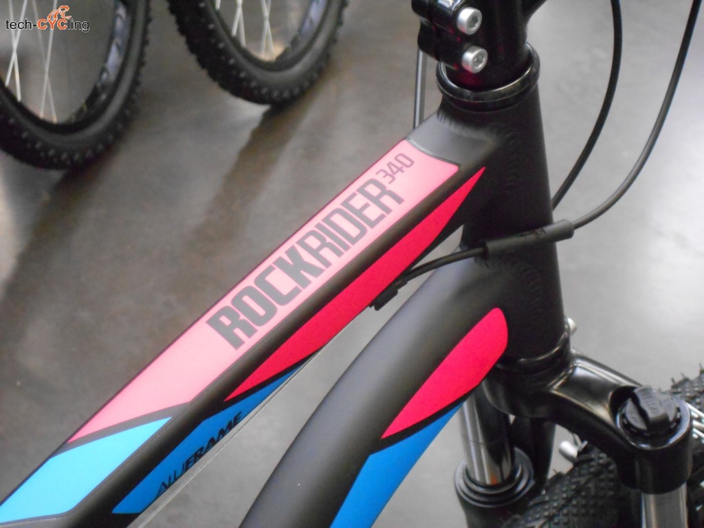 click to enlarge B'Twin_Village_Rockrider_340_foto02