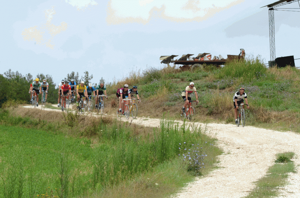click to enlarge I_Forzati_della_Strada_foto1