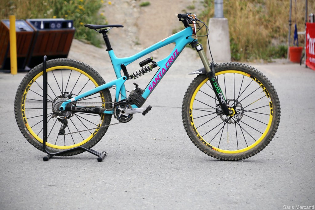La Santa Cruz Nomad di Cedric Gracia ha fatto segnare un peso di 14.7 kg "pronto gara"