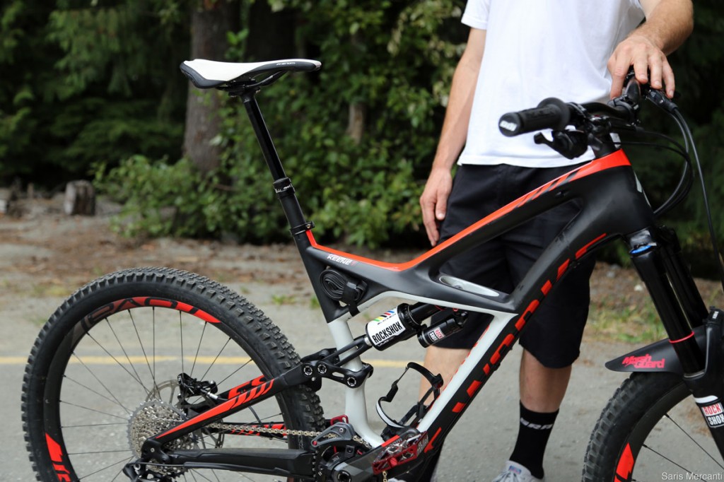 Il reggisella telescopico Rock Shox Reverb ha una escursione di 150 mm