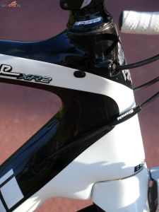 click to enlarge Bianchi_Oltre_XR2_head_tube_3