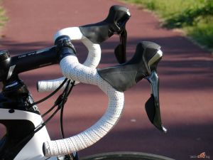 click to enlarge Bianchi_Oltre_XR2_levers