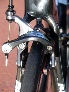 click to enlarge Bianchi_Oltre_XR2_rear_brake_1