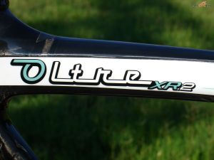 click to enlarge Bianchi_Oltre_XR2_top_tube_3
