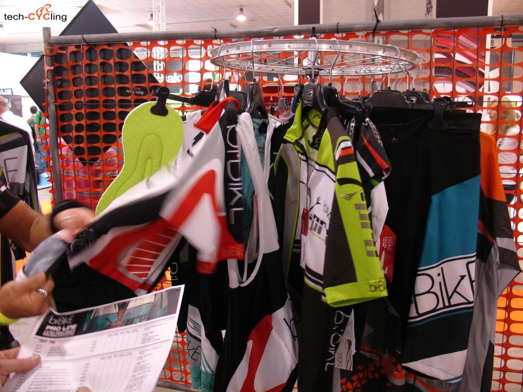 click to enlarge Expobici2014_abbigliamento_BiBike_foto02