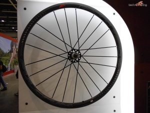 click to enlarge Expobici2014_componenti_Fulcrum_foto3