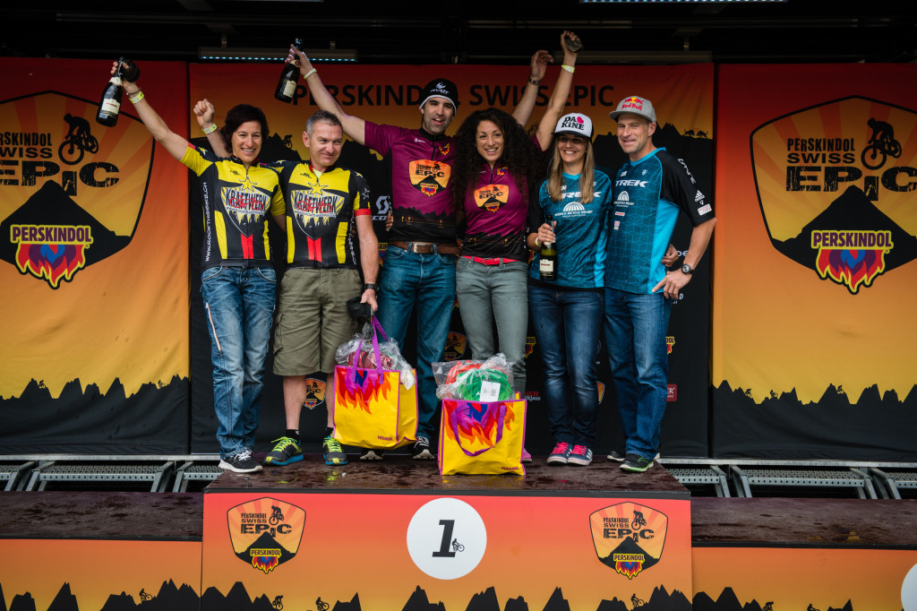 click to enlarge Il podio della Swiss Epic Flow categoria Mixed