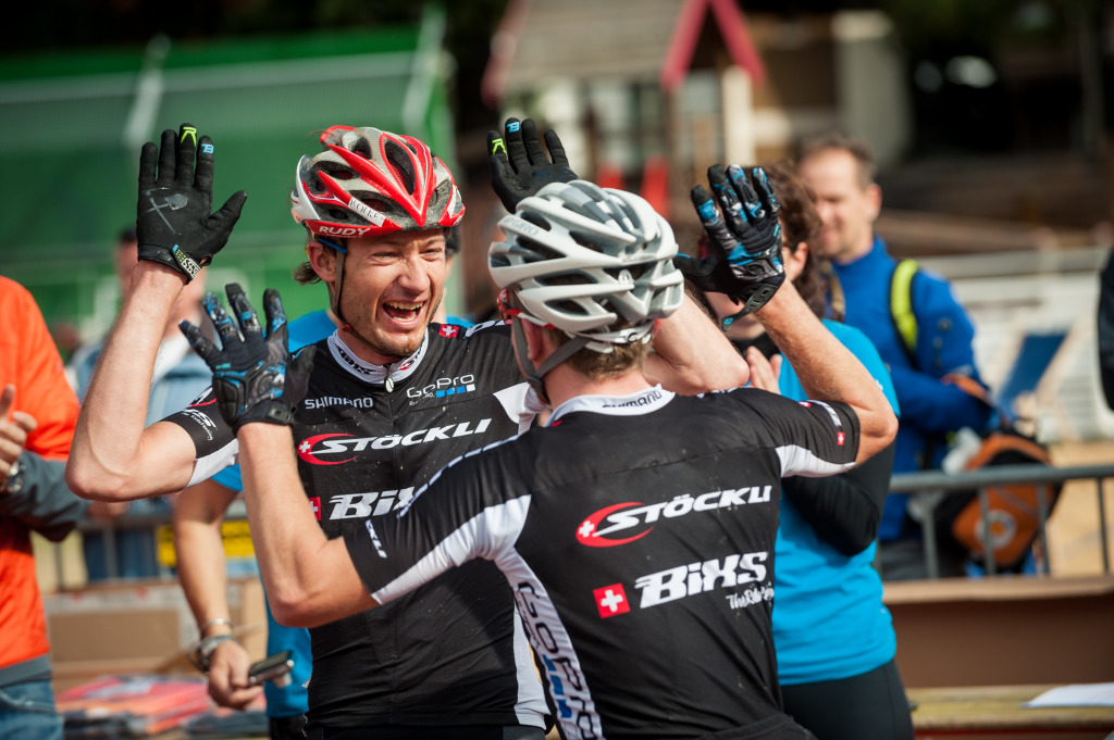 click to enlarge Lukas Buchli e Mathias Flückiger festeggiano la vittoria