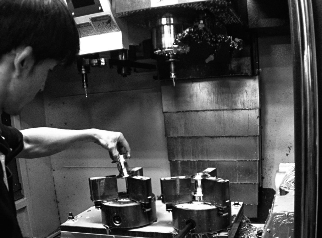 click to enlarge Hunt_5axis_CNC