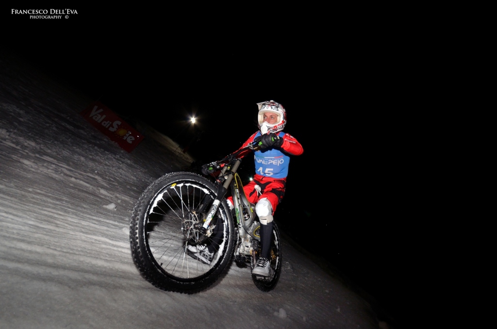 click to enlarge Val_di_Sole_Winter_DH_action_foto2