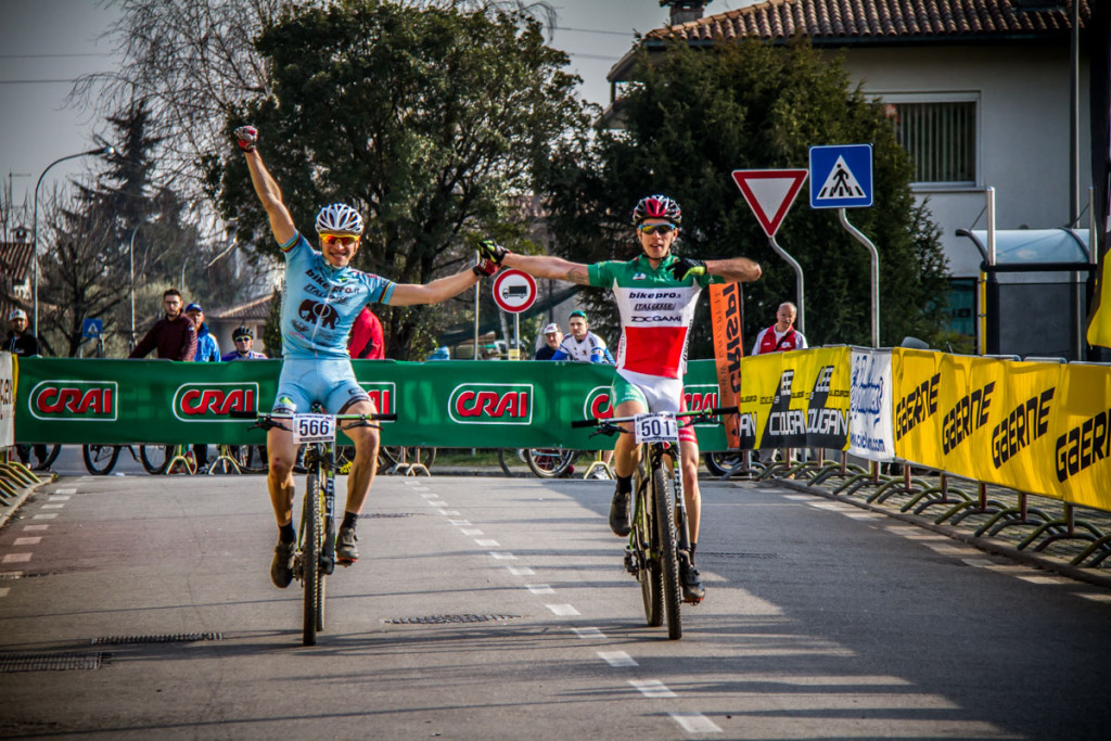 Gaerne_MTB_Trophy_2015_arrivo_Zulian_Zampese