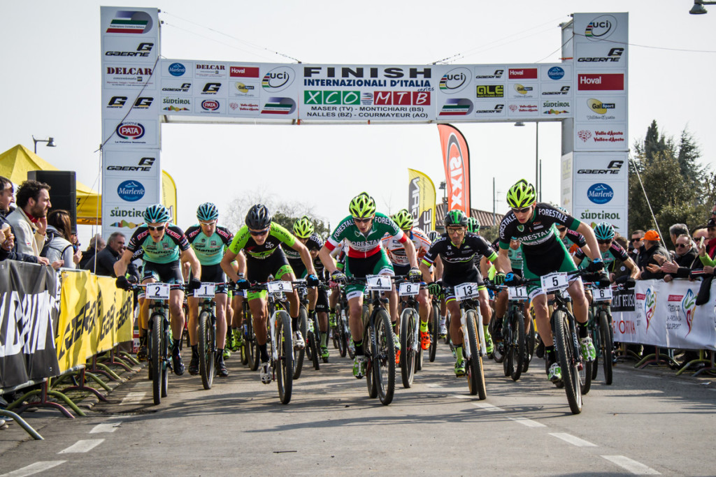 click to enlarge Gaerne_MTB_Trophy_2015_start_Open_Men
