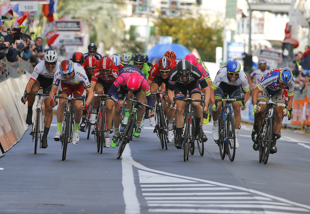 click to enlarge Milano-Sanremo2015_sprint_foto1