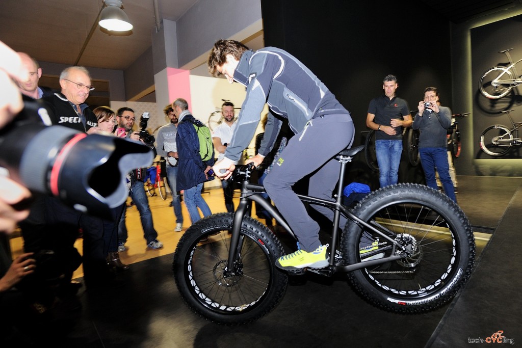 click to enlarge Specialized_Sagan_replica_foto13