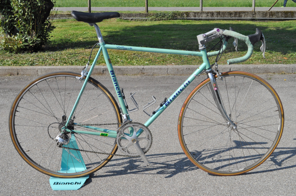 click to enlarge Bianchi_1993_Ballerini_foto1