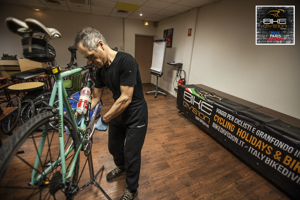 click to enlarge Bike_Division_meccanico_Roubaix_foto1
