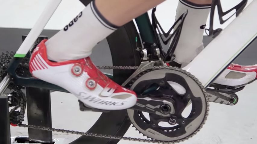 click to enlarge Specialized_Wind_Tunnel_posizione_pedali_foto2