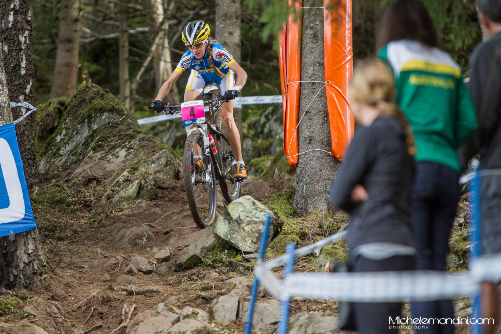 click to enlarge Trofeo_Delcar_2014_junior_women