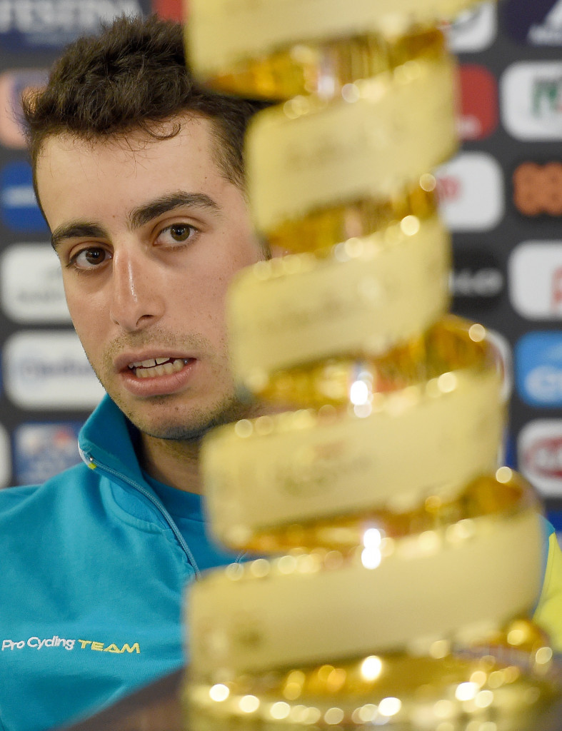 click to enlarge Giro_Italia_2015_Fabio_Aru_foto3
