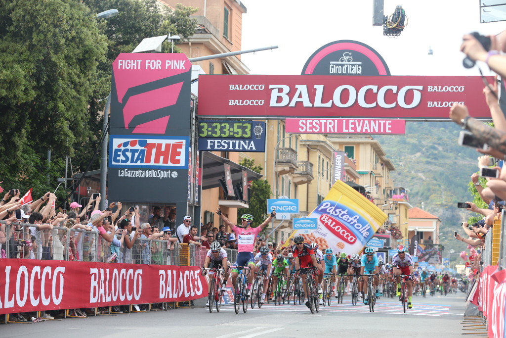 click to enlarge Giro_Italia_2015_arrivo_tappa_N3