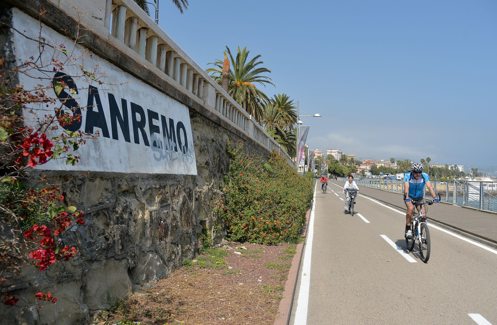 click to enlarge Giro d'Italia 2015: allenamenti su pista ciclable 1 tappa