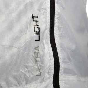 B'Twin_gilet_antivento_700_foto2