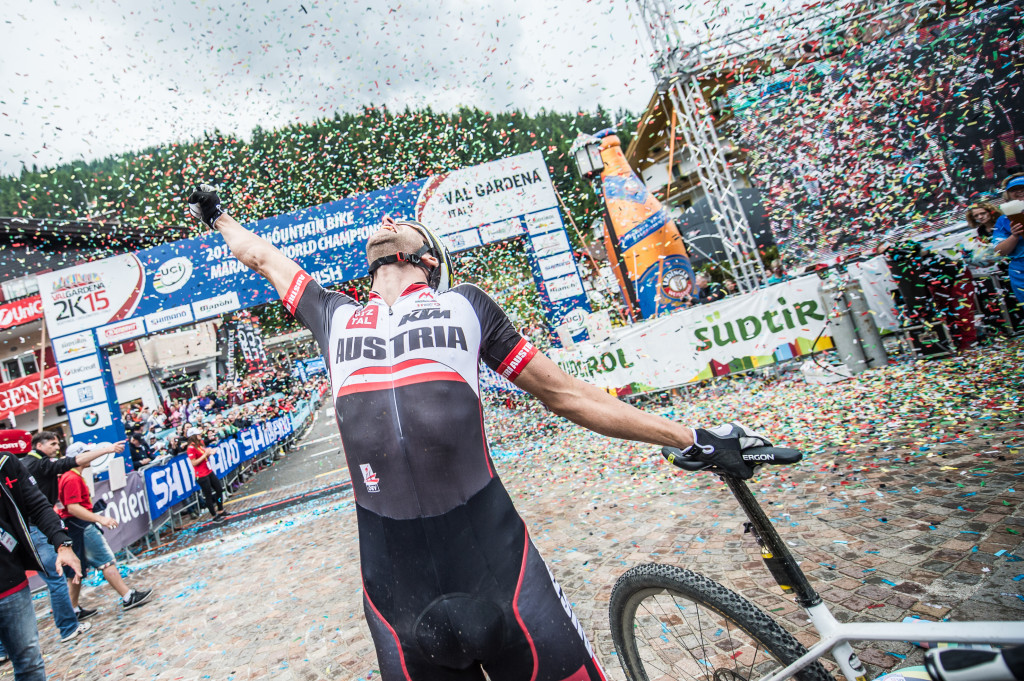 click to enlarge SellaRonda_Hero_2015_UCI_WCS_Lakata_foto2