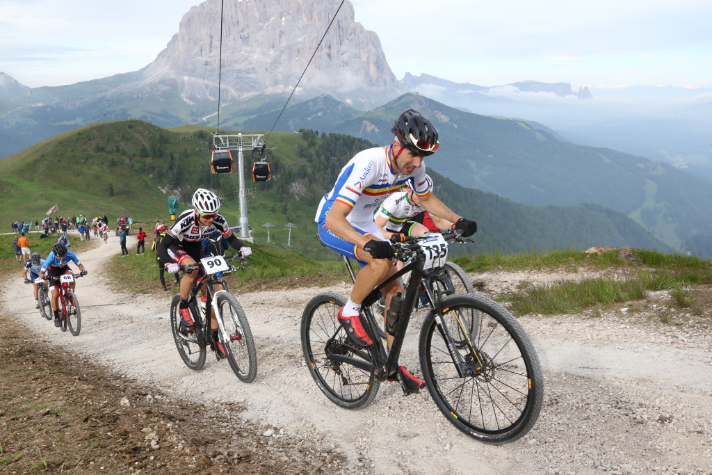 click to enlarge SellaRonda_Hero_2015_UCI_WCS_action_foto3
