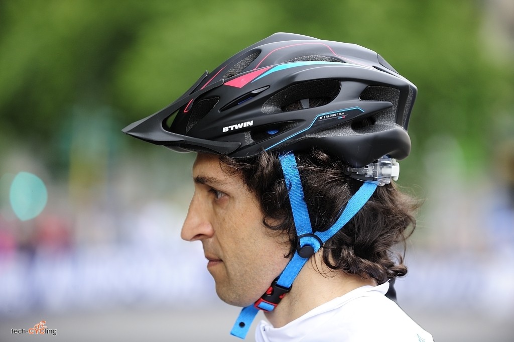 BTwin_Aerofit_700_casco_foto20