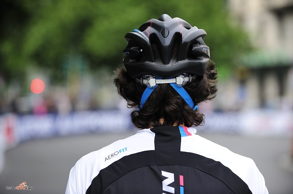 BTwin_Aerofit_700_casco_foto23