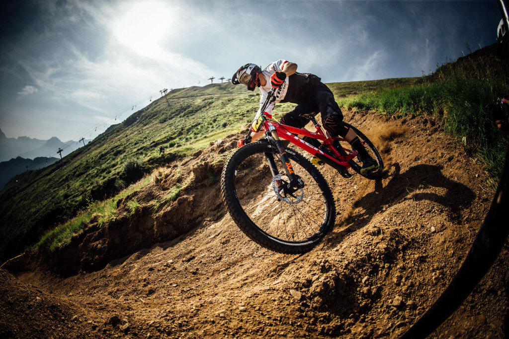 Justin_Leov_EWS_Samoens_2015_foto8