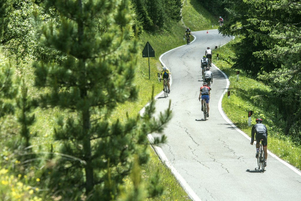click to enlarge Discesa da Passo delle Erbe verso la Val di Funes (foto by Silvan Lamprecht)