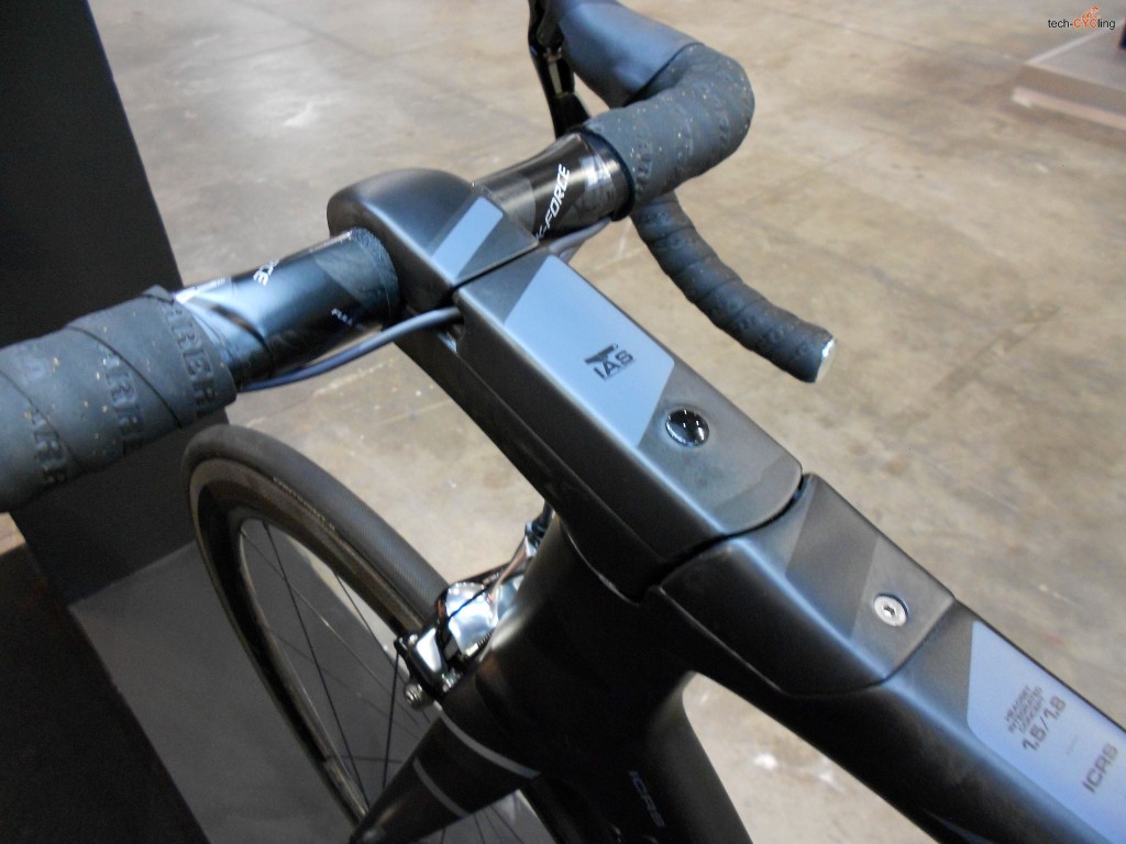 CosmoBikeShow_2015_BDC_Carrera_foto3