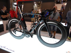 CosmoBikeShow_2015_BDC_De_Rosa_foto2