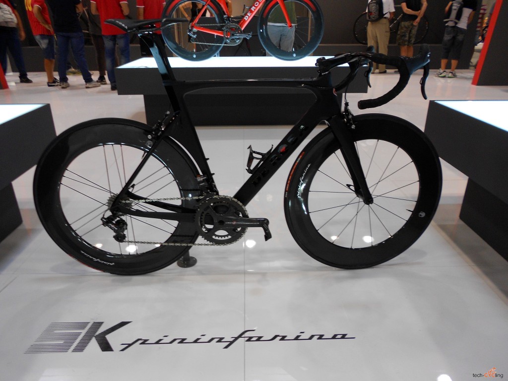 CosmoBikeShow_2015_BDC_De_Rosa_foto4