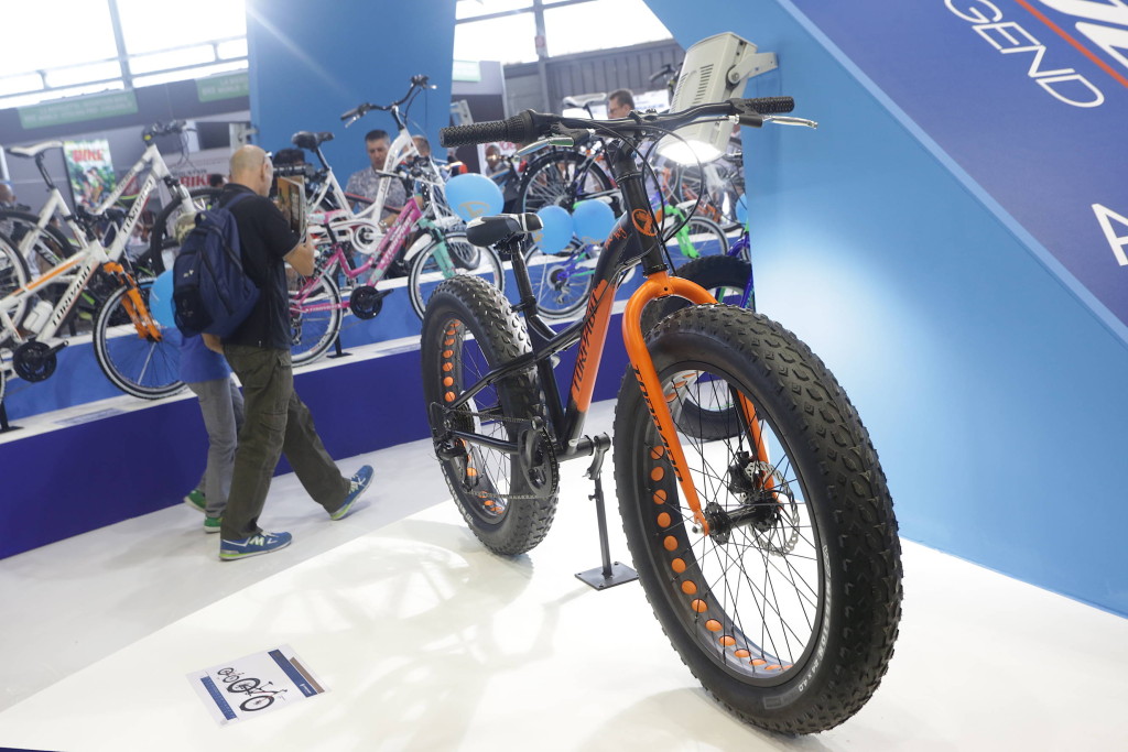 click to enlarge CosmoBikeShow_2015_Fat_Bike_Torpado