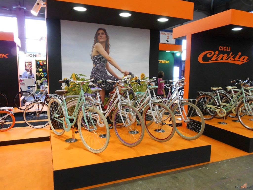 click to enlarge CosmoBikeShow_2015_city-bike_Cicli_Cinzia_foto2