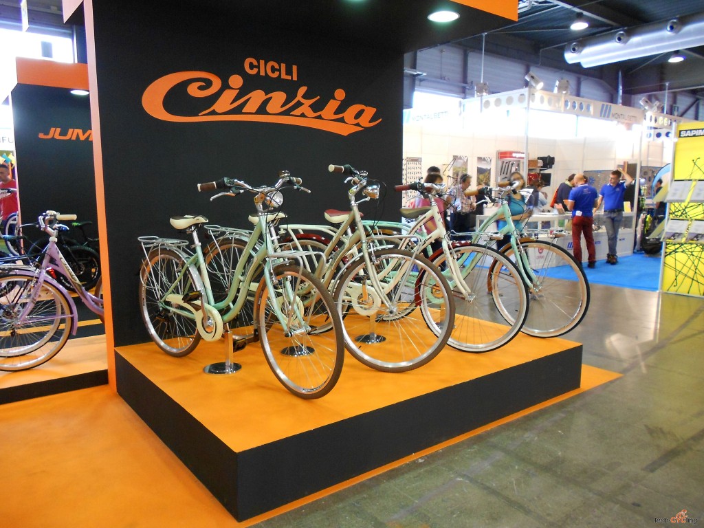 click to enlarge CosmoBikeShow_2015_city-bike_Cicli_Cinzia_foto3