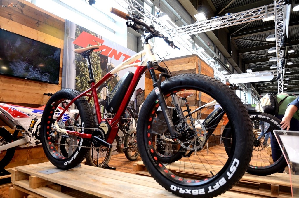 CosmoBikeShow_2015_e-fat-bike_Fantic_foto3