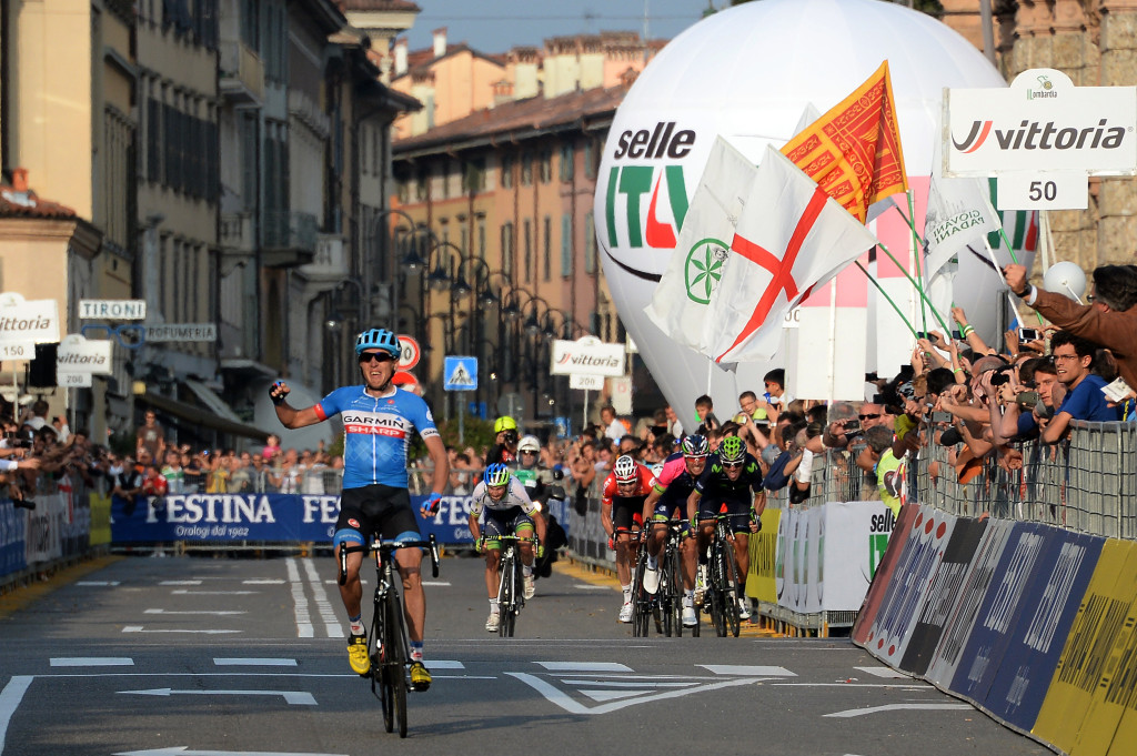 click to enlarge Gara ciclistica 'Il Lombardia' - Arrivo