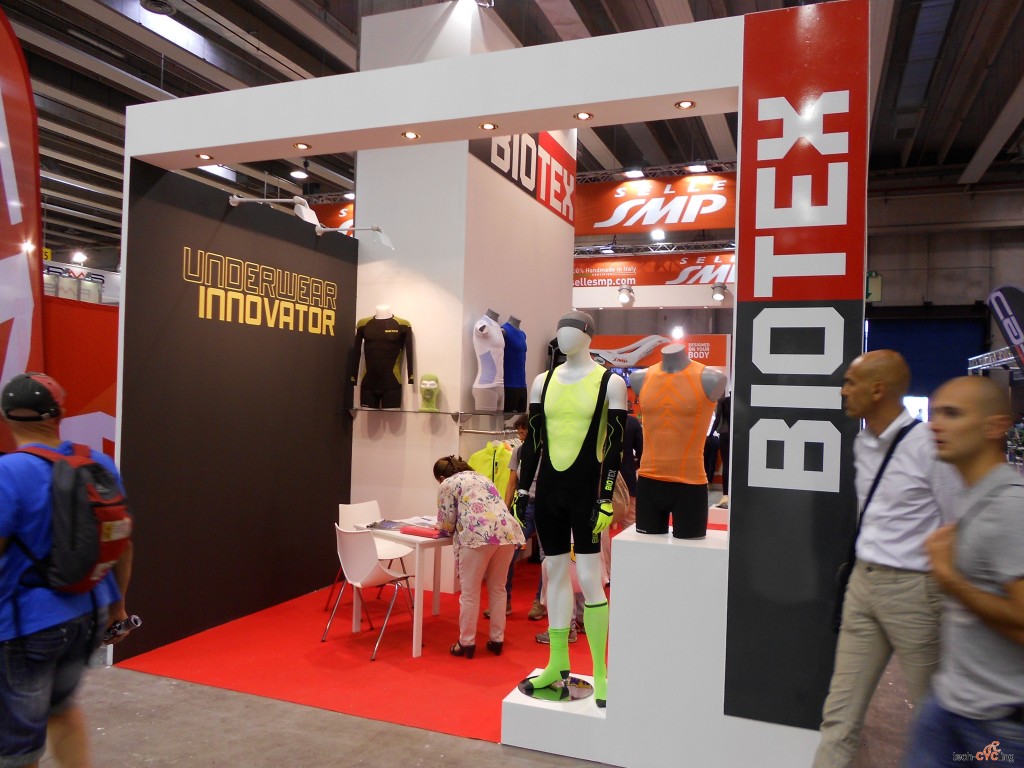CosmoBikeShow_2015_abbigliamento_Biotex_foto3