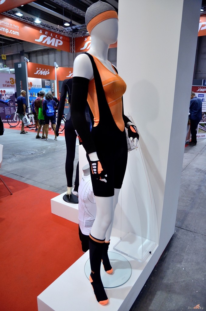 CosmoBikeShow_2015_abbigliamento_Biotex_foto5