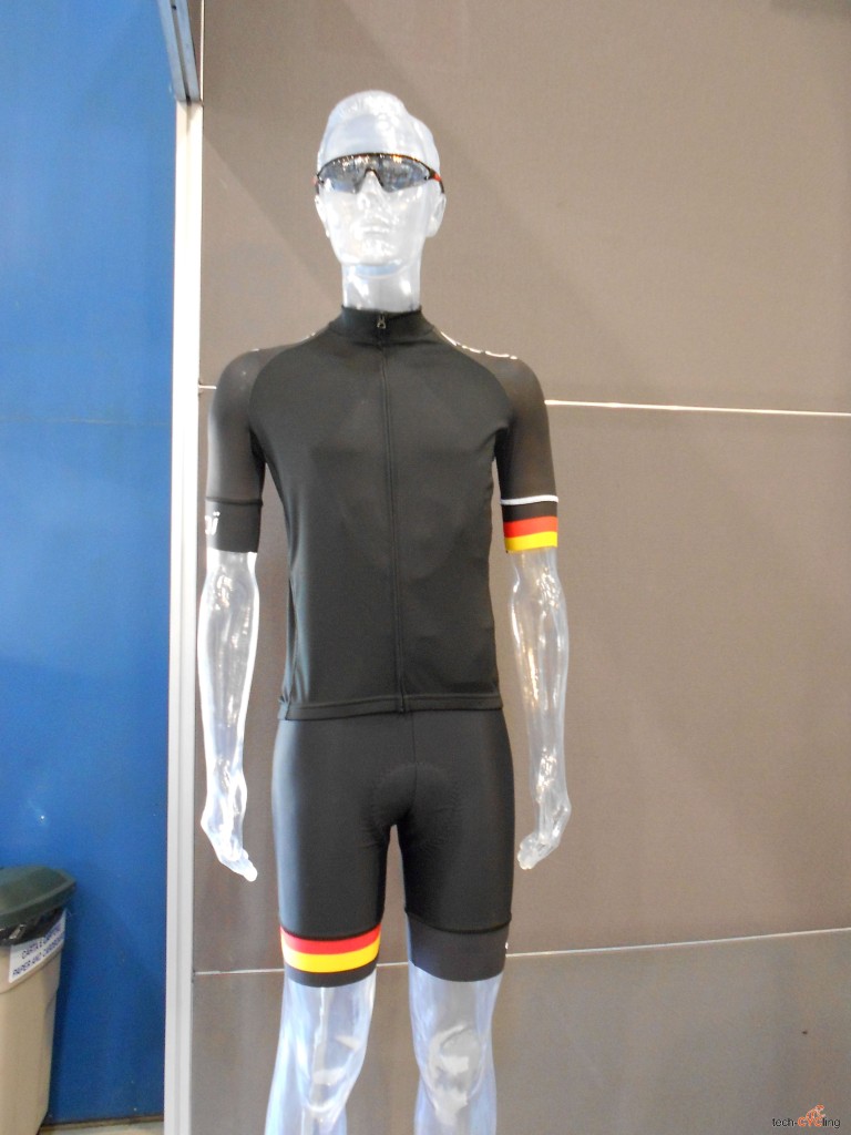 CosmoBikeShow_2015_abbigliamento_Ekoi