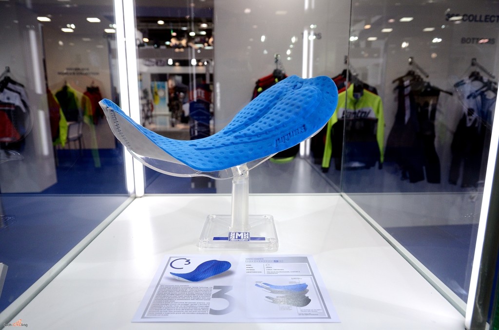CosmoBikeShow_2015_abbigliamento_Santini_foto13