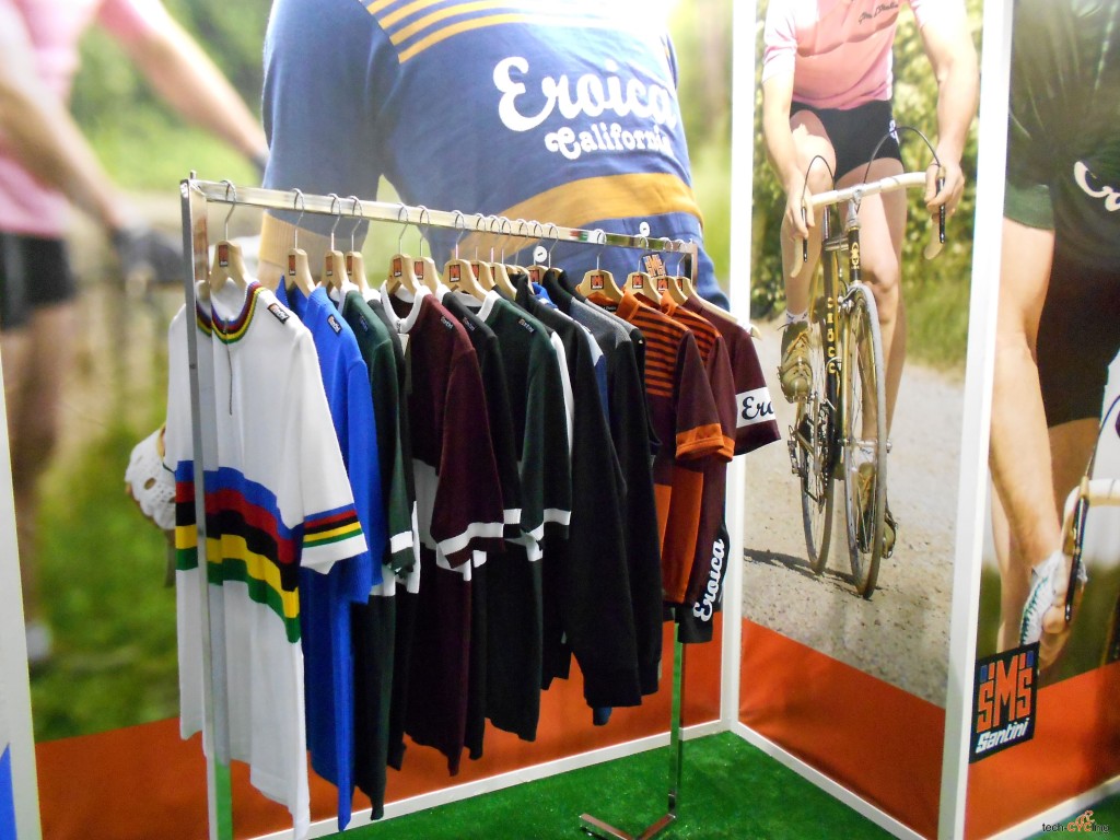 CosmoBikeShow_2015_abbigliamento_Santini_foto2